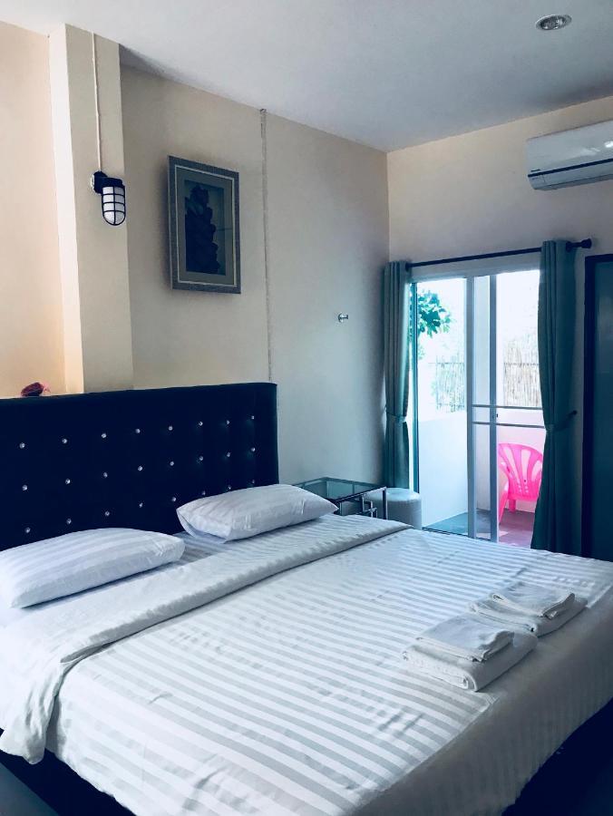 Baan Bon Resort Bang Tabun Фетчабури Екстериор снимка