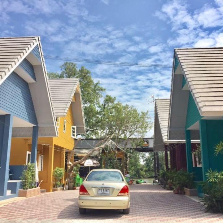 Baan Bon Resort Bang Tabun Фетчабури Екстериор снимка