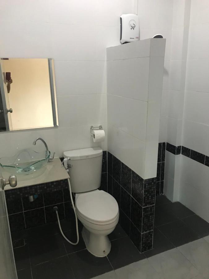 Baan Bon Resort Bang Tabun Фетчабури Екстериор снимка